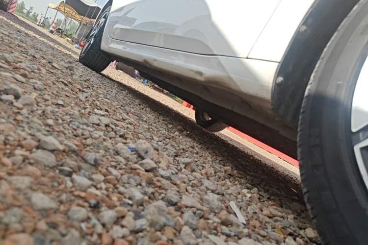 Used Hyundai Elantra 2021 1.5L CVT GLX Elite Edition Right Side Sill