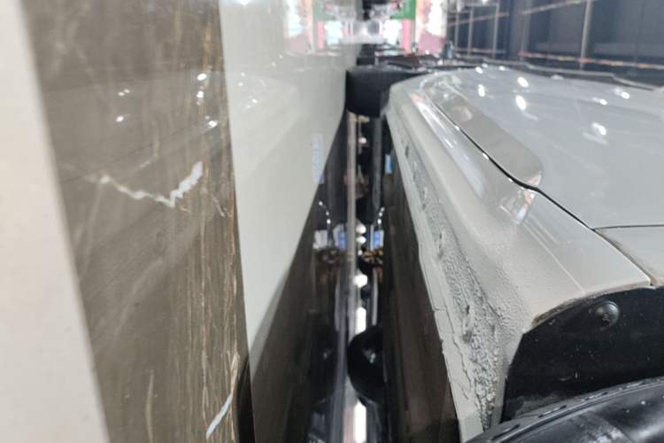 Used Hyundai Elantra 2021 1.5L CVT GLX Elite Edition Right Side Sill