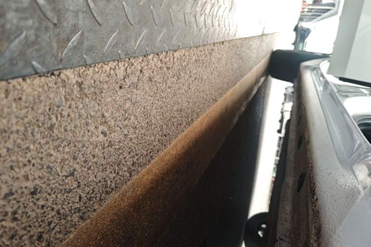 Used Hyundai Elantra 2021 1.5L CVT LUX Prestige Edition Right Side Sill