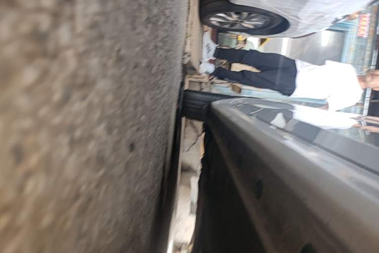 Used Hyundai Elantra 2021 1.5L CVT GLX Elite Edition Right Side Sill