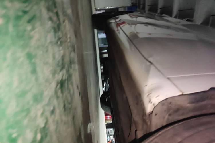 Used Hyundai Elantra 2021 1.5L CVT LUX Prestige Edition Right Side Sill
