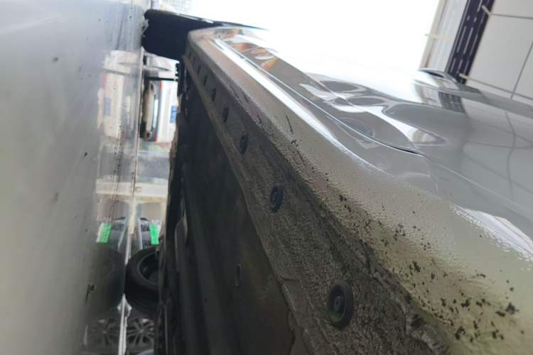 Used Hyundai Elantra 2021 1.5L CVT GLX Elite Edition Right Side Sill