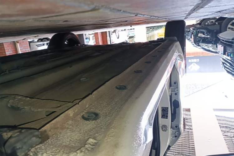 Used Hyundai Elantra 2021 1.5L CVT LUX Prestige Edition Right Side Sill