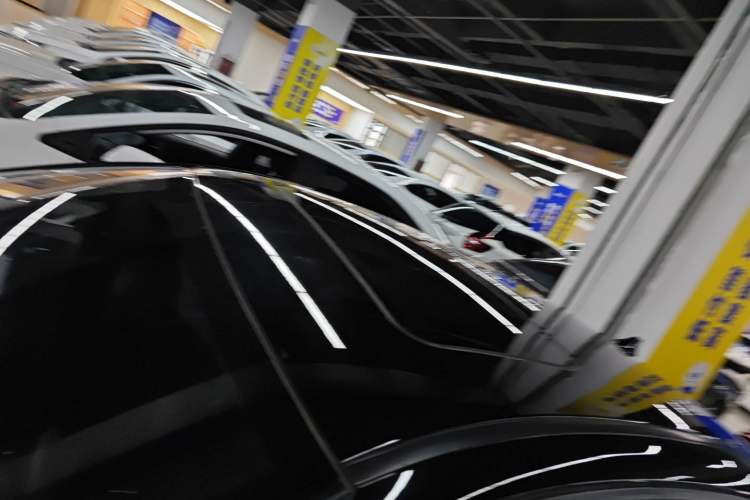 Used Hyundai Elantra 2021 1.5L CVT LUX Prestige Edition Roof
