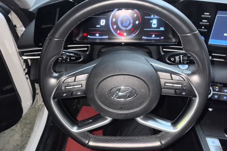 Used Hyundai Elantra 2021 1.5L CVT GLX Elite Edition Steering Wheel