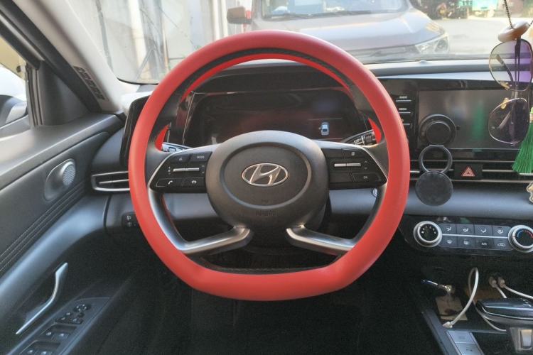 Used Hyundai Elantra 2021 1.5L CVT GLX Elite Edition Steering Wheel