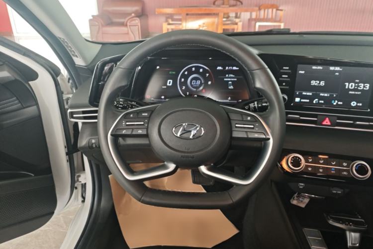 Used Hyundai Elantra 2021 1.5L CVT GLX Elite Edition Steering Wheel