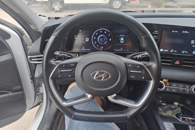 Used Hyundai Elantra 2021 1.5L CVT GLX Elite Edition Steering Wheel