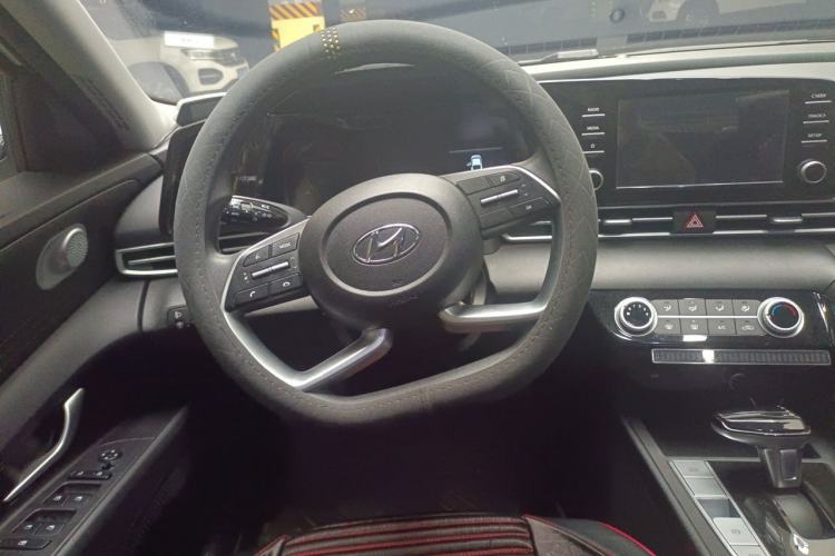 Used Hyundai Elantra 2021 1.5L CVT GLS Leading Edition Steering Wheel