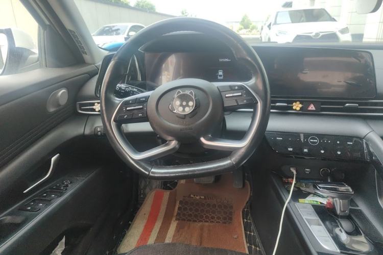 Used Hyundai Elantra 2021 1.5L CVT GLX Elite Edition Steering Wheel