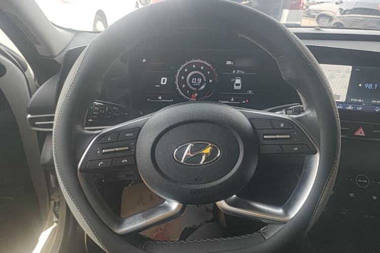 Used Hyundai Elantra 2021 1.5L CVT GLX Elite Edition Steering Wheel