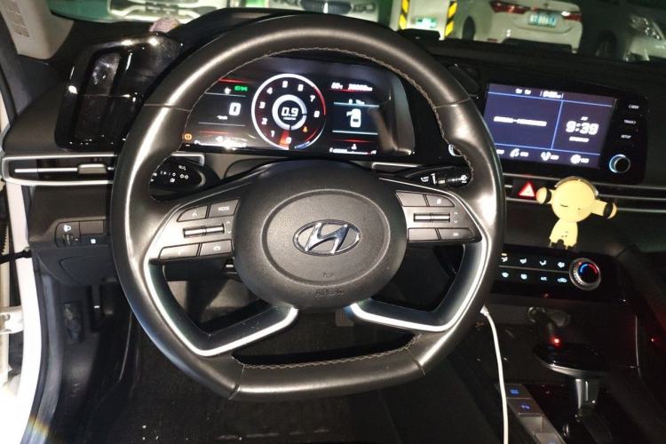 Used Hyundai Elantra 2021 1.5L CVT GLX Elite Edition Steering Wheel