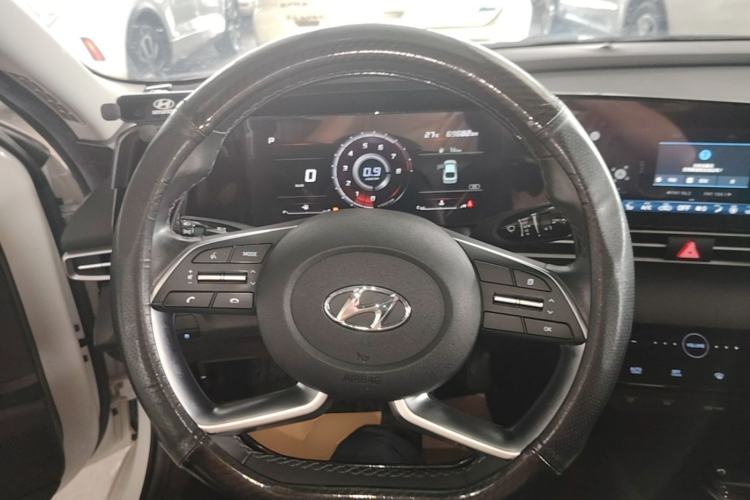 Used Hyundai Elantra 2021 1.5L CVT GLX Elite Edition Steering Wheel