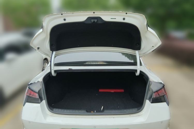 Used Hyundai Elantra 2021 240TGDi DCT LUX Prestige Edition Trunk