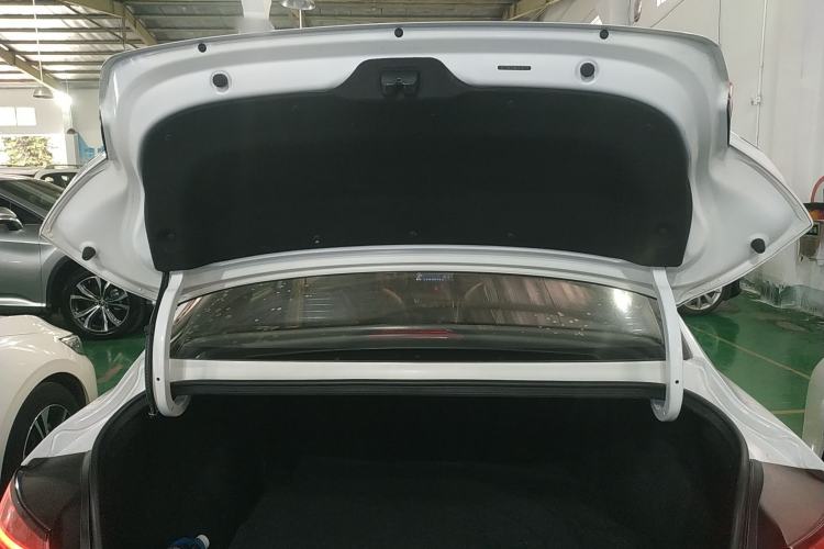 Used Hyundai Elantra 2021 240TGDi DCT LUX Prestige Edition Trunk