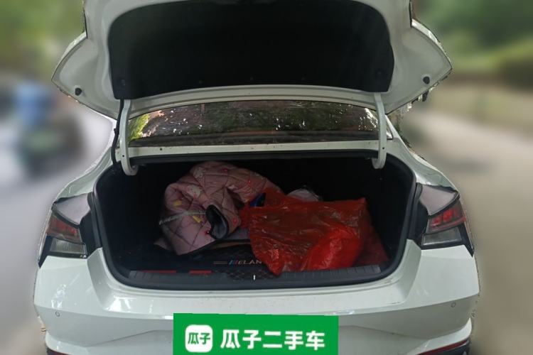 Used Hyundai Elantra 2021 1.5L CVT LUX Prestige Edition Trunk