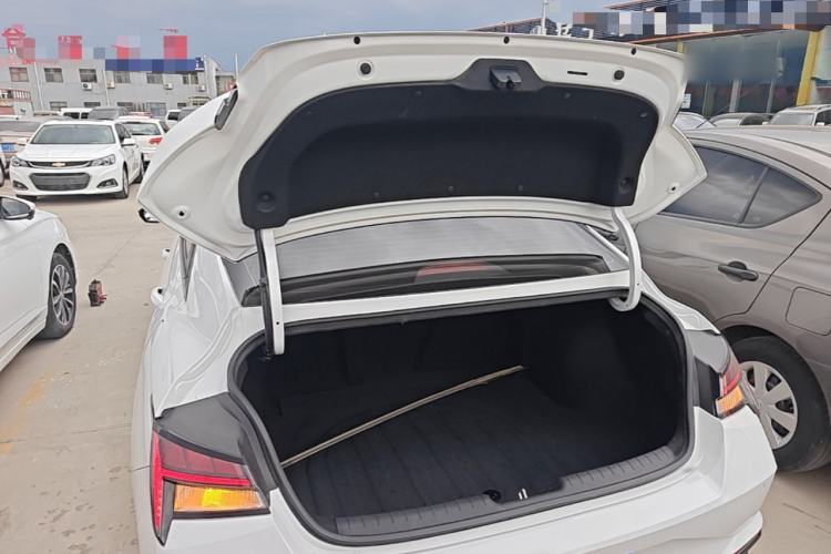 Used Hyundai Elantra 2021 1.5L CVT LUX Prestige Edition Trunk