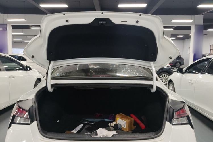 Used Hyundai Elantra 2021 1.5L CVT LUX Prestige Edition Trunk