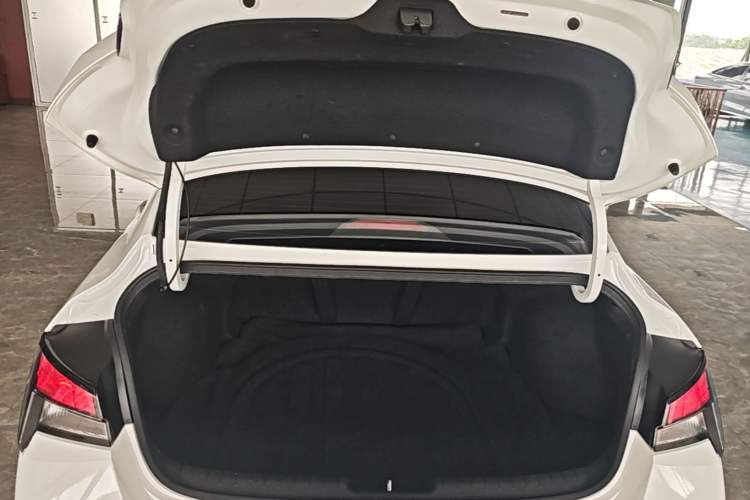 Used Hyundai Elantra 2021 1.5L CVT GLX Elite Edition Trunk
