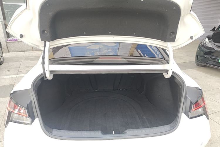 Used Hyundai Elantra 2021 1.5L CVT LUX Prestige Edition Trunk
