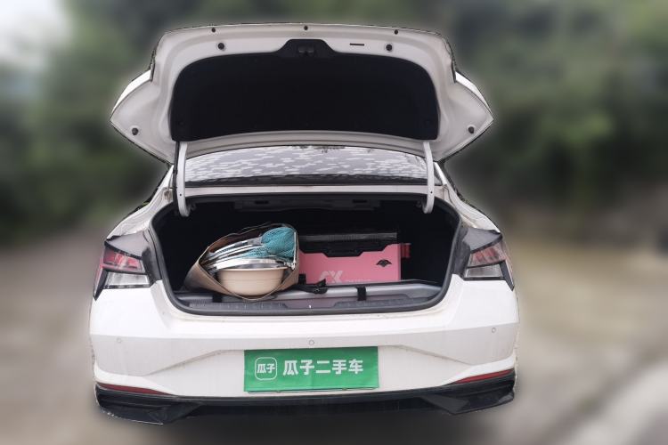 Used Hyundai Elantra 2021 1.5L CVT LUX Prestige Edition Trunk