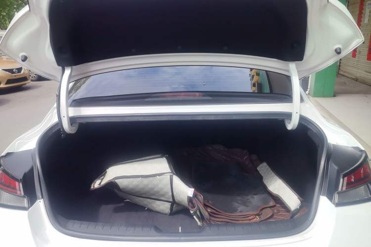 Used Hyundai Elantra 2021 1.5L CVT GLX Elite Edition Trunk