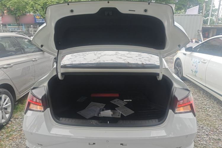 Used Hyundai Elantra 2021 1.5L CVT LUX Prestige Edition Trunk