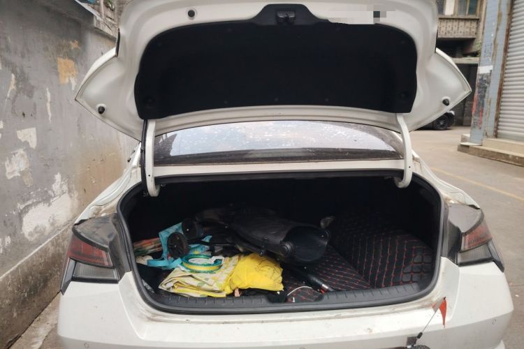 Used Hyundai Elantra 2021 1.5L CVT LUX Prestige Edition Trunk