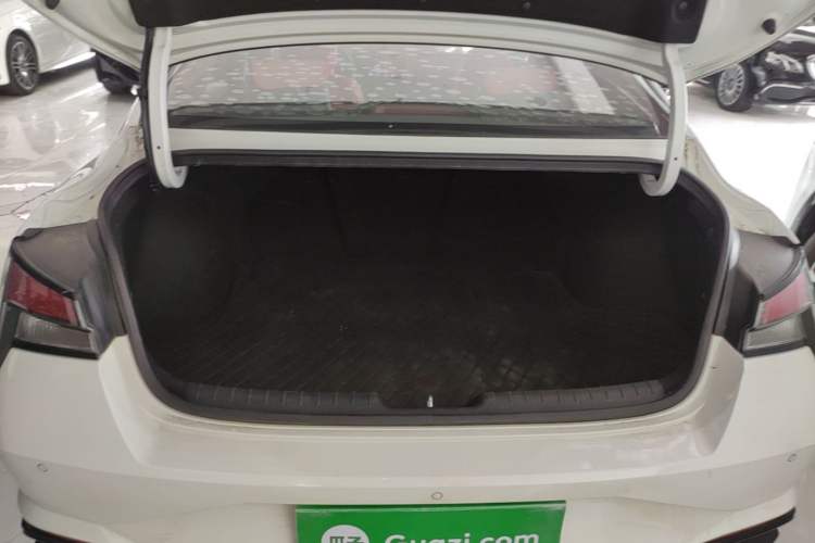 Used Hyundai Elantra 2021 1.5L CVT GLX Elite Edition Trunk