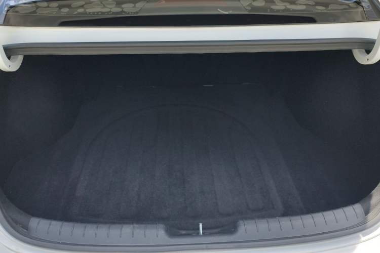 Used Hyundai Elantra 2021 240TGDi DCT LUX Prestige Edition Trunk