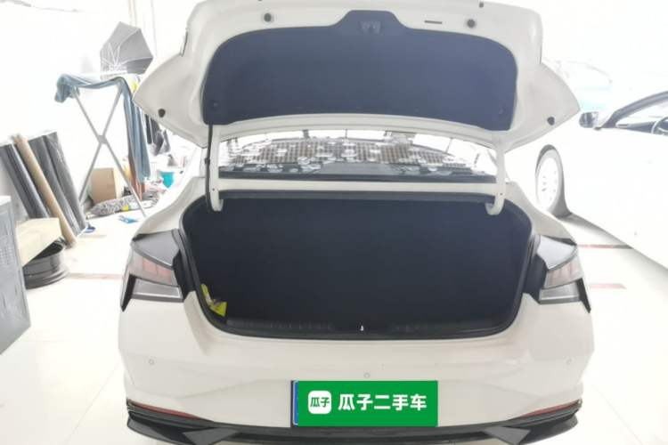 Used Hyundai Elantra 2021 1.5L CVT LUX Prestige Edition Trunk