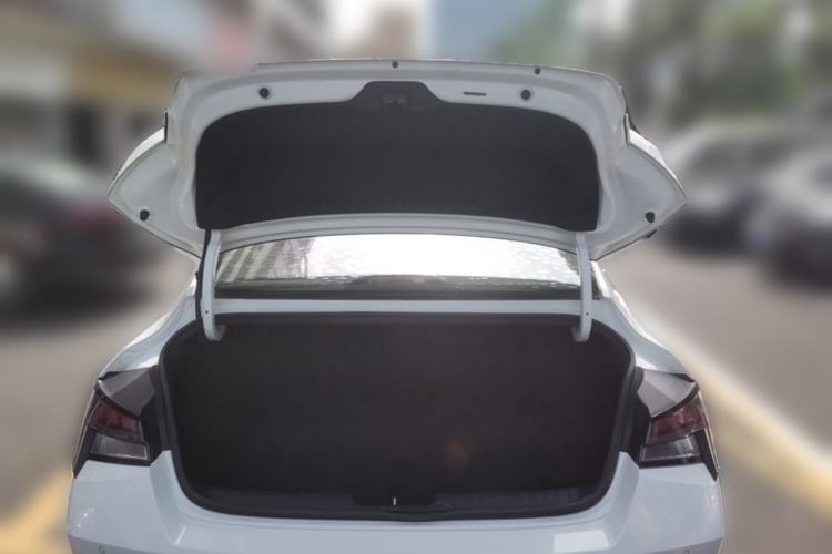 Used Hyundai Elantra 2021 1.5L CVT LUX Prestige Edition Trunk