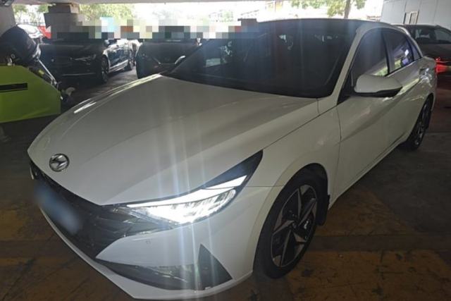Używany Hyundai Elantra 2021 1.5L CVT LUX Prestige Edition