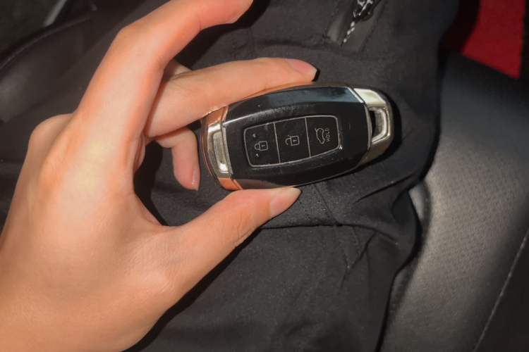 Used Hyundai Elantra 2021 1.5L CVT GLX Elite Edition Vehicle Key
