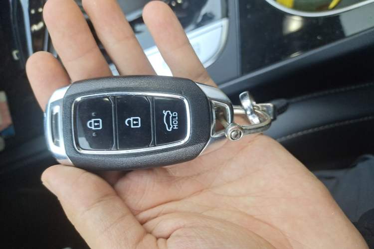 Used Hyundai Elantra 2021 1.5L CVT LUX Prestige Edition Vehicle Key