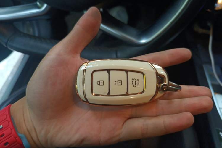 Used Hyundai Elantra 2021 1.5L CVT LUX Prestige Edition Vehicle Key
