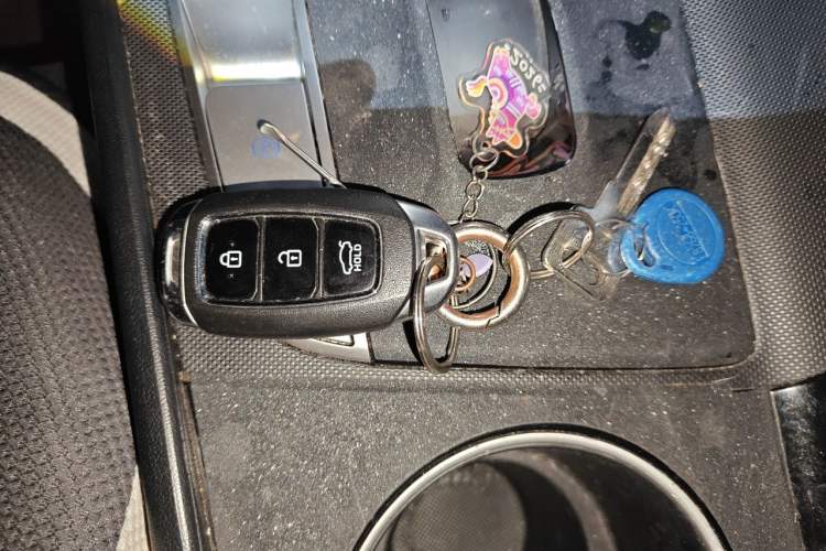 Used Hyundai Elantra 2021 1.5L CVT LUX Prestige Edition Vehicle Key