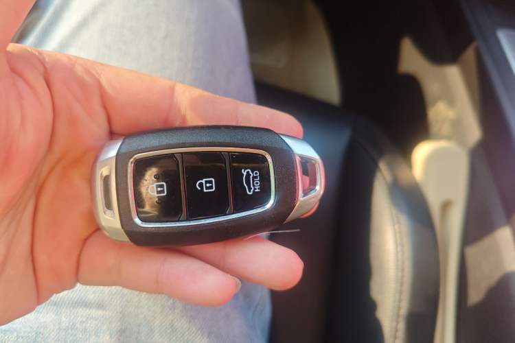 Used Hyundai Elantra 2021 1.5L CVT LUX Prestige Edition Vehicle Key