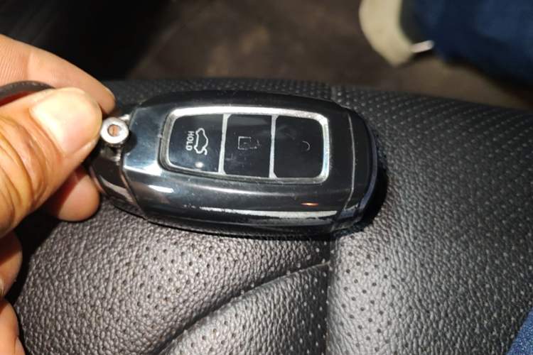 Used Hyundai Elantra 2021 1.5L CVT LUX Prestige Edition Vehicle Key