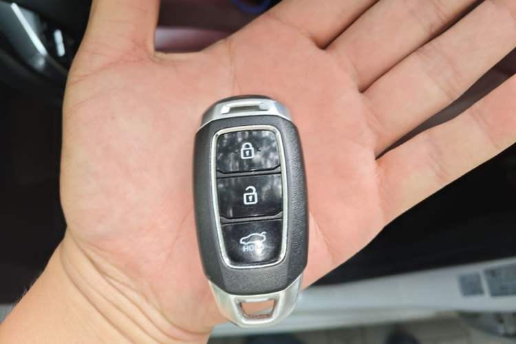 Used Hyundai Elantra 2021 1.5L CVT GLX Elite Edition Vehicle Key