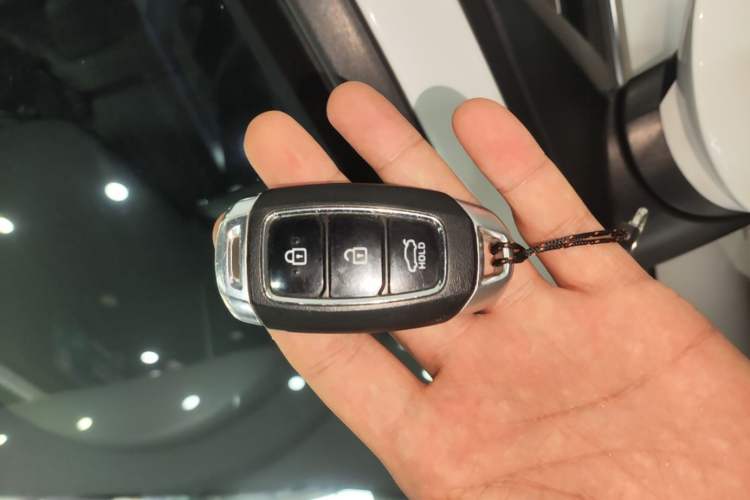 Used Hyundai Elantra 2021 240TGDi DCT LUX Prestige Edition Vehicle Key