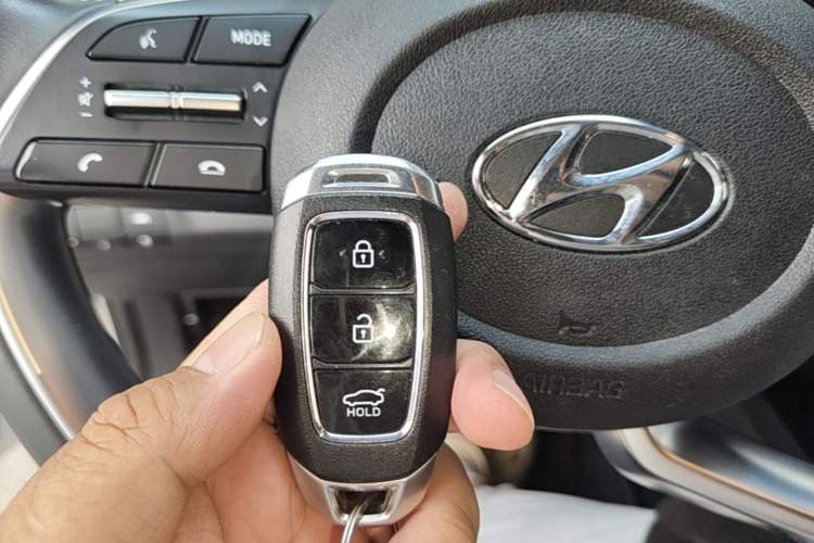 Used Hyundai Elantra 2021 1.5L CVT LUX Prestige Edition Vehicle Key