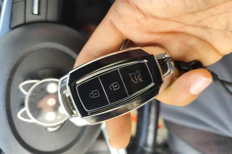 Used Hyundai Elantra 2021 1.5L CVT GLX Elite Edition Vehicle Key