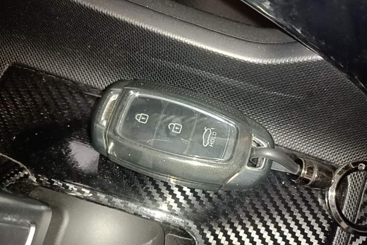 Used Hyundai Elantra 2021 1.5L CVT GLX Elite Edition Vehicle Key