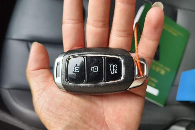 Used Hyundai Elantra 2021 1.5L CVT LUX Prestige Edition Vehicle Key
