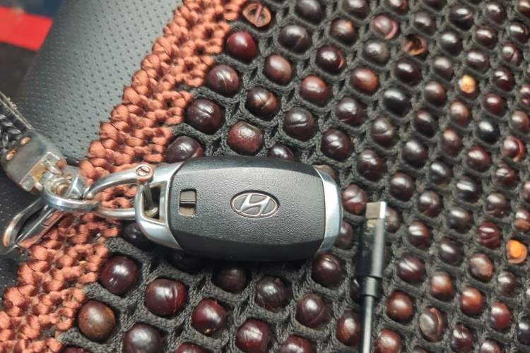 Used Hyundai Elantra 2021 1.5L CVT LUX Prestige Edition Vehicle Key
