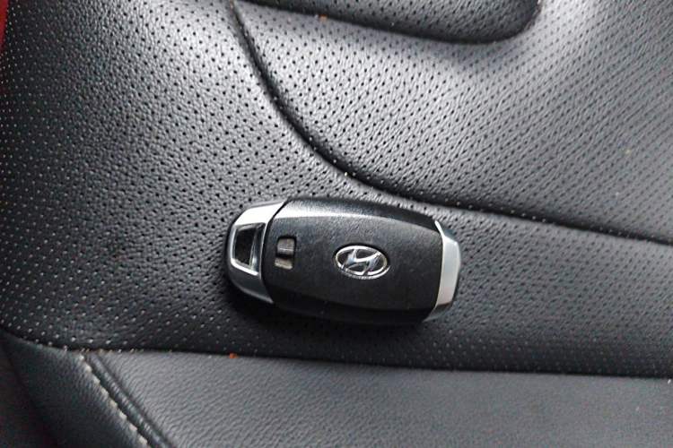 Used Hyundai Elantra 2021 1.5L CVT LUX Prestige Edition Vehicle Key