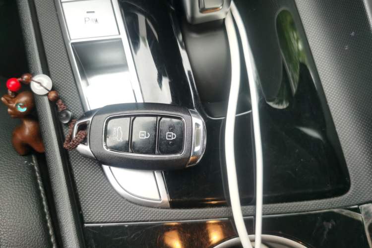 Used Hyundai Elantra 2021 1.5L CVT LUX Prestige Edition Vehicle Key