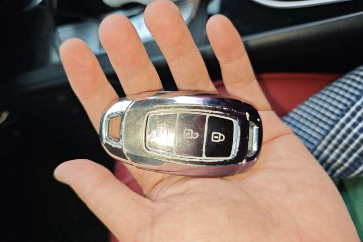 Used Hyundai Elantra 2021 1.5L CVT LUX Prestige Edition Vehicle Key