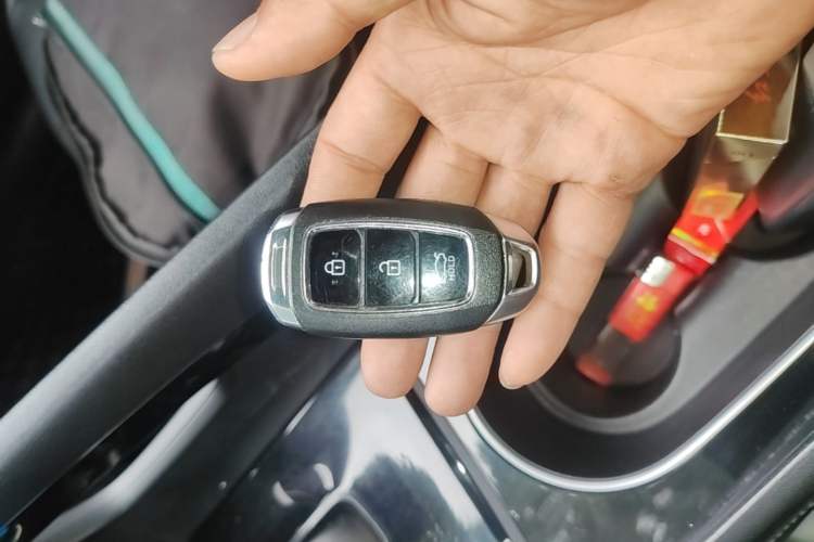 Used Hyundai Elantra 2021 1.5L CVT LUX Prestige Edition Vehicle Key
